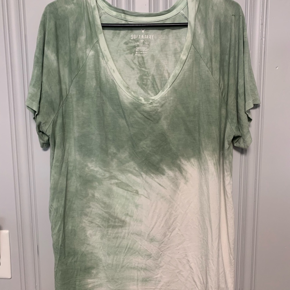American Eagle soft tie dye shirt